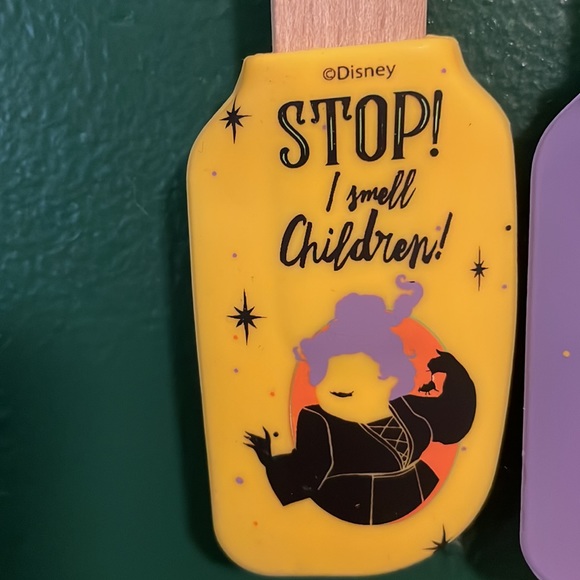 Hocus Pocus 4pk mini spatula set. Disney Halloween - Picture 9 of 9
